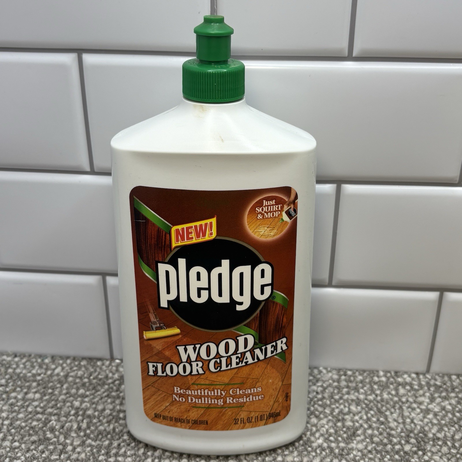 Vintage SC Johnson Pledge Wood Floor Cleaner 1996 Original Old Formula 32oz 85%