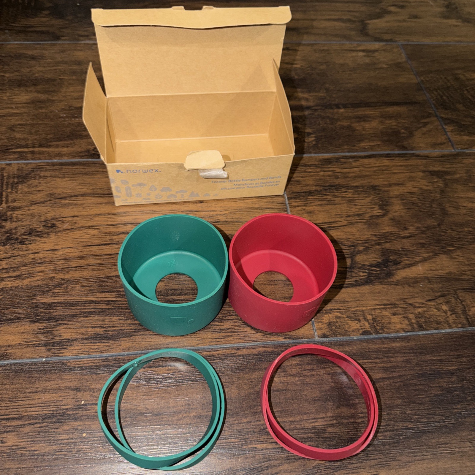 Norwex Forever Bottle Bumpers Festive Limited Edition Holiday Cranberry & Green