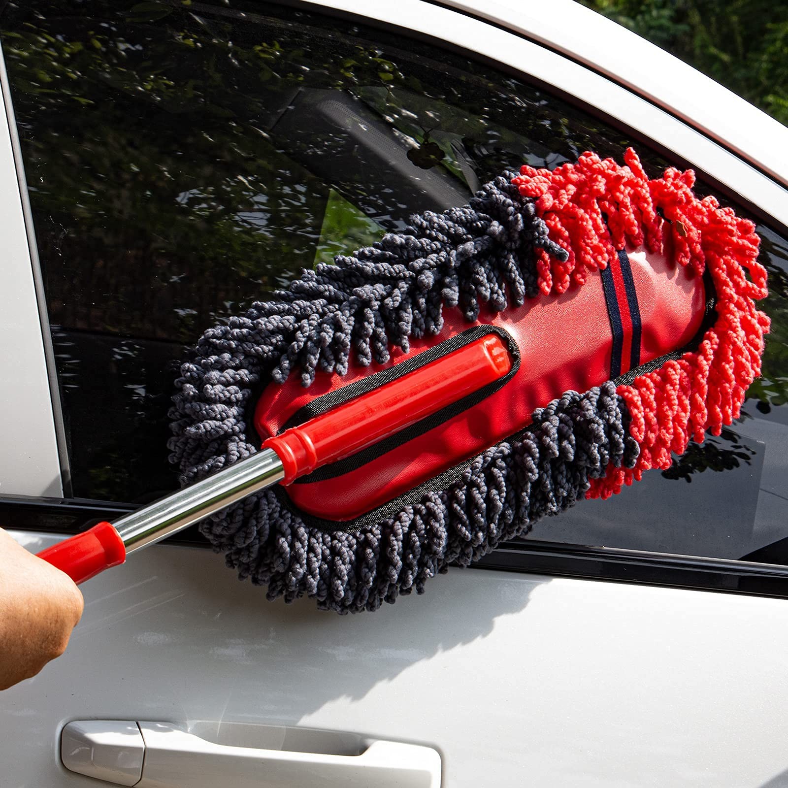 Scratch-Free Microfiber Car Duster with Extendable Handle for Vehicles