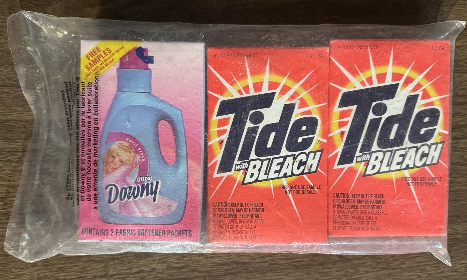 Tide w/ Bleach Laundry Detergent + Downy Ultra Fabric Softener Sample Pack 1995