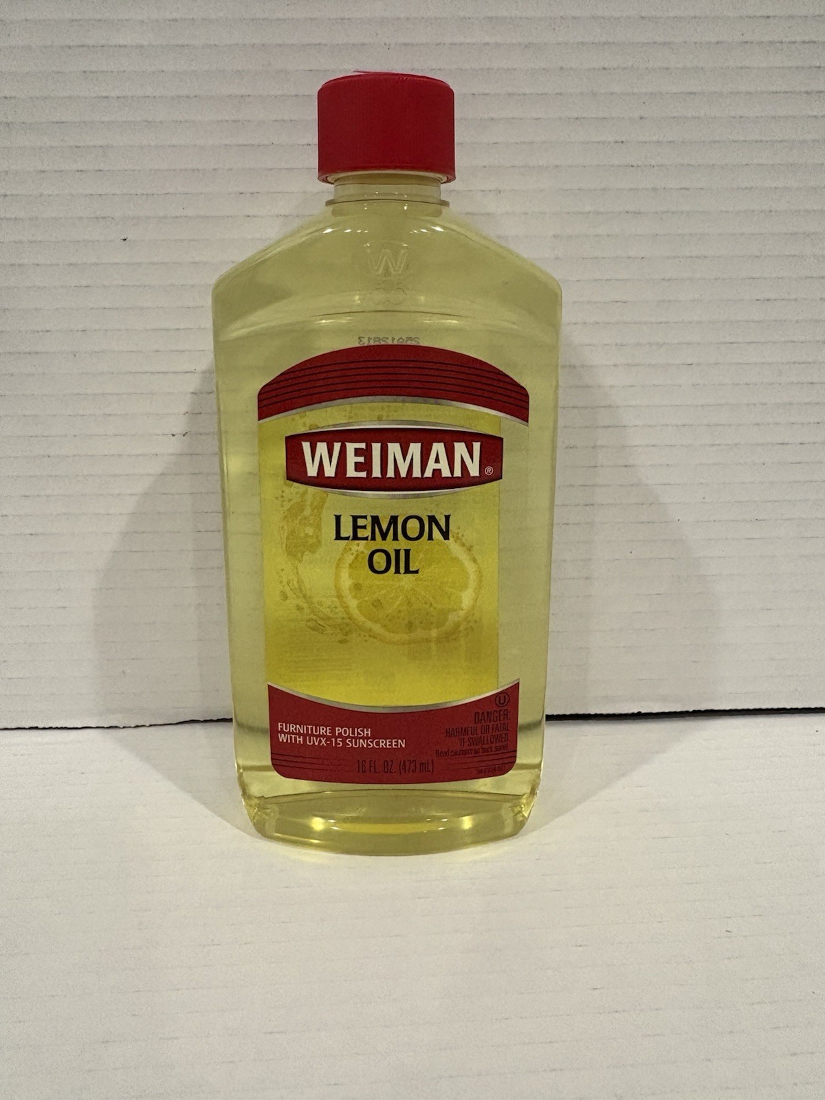 NEW! Weiman Lemon Oil Wood Furniture Polish with UVX-15 Sunscreen, 16 Fl. Oz.