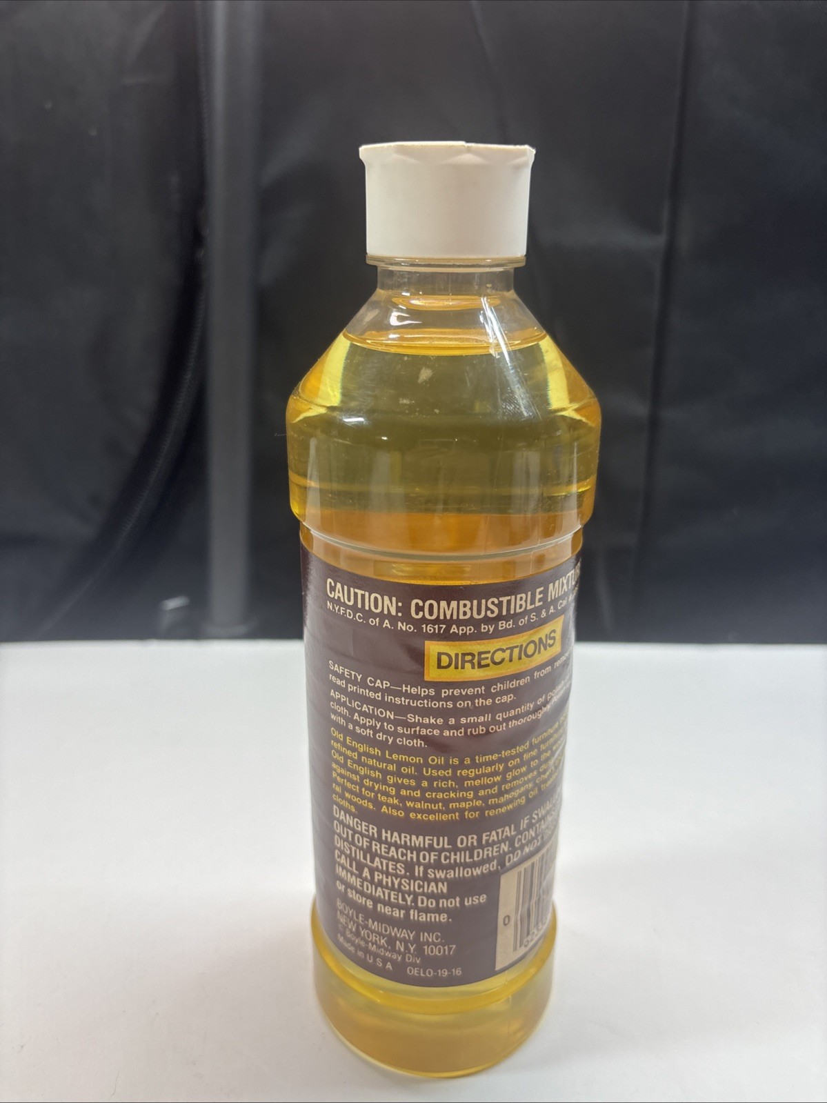 Vintage 80s Old English Lemon Oil Genuine Furniture Polish 16 fl oz New