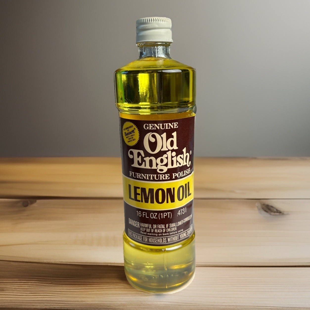 Old English Lemon Oil Furniture Polish FULL 16 Oz GLASS Bottle Vtg NOS PROP