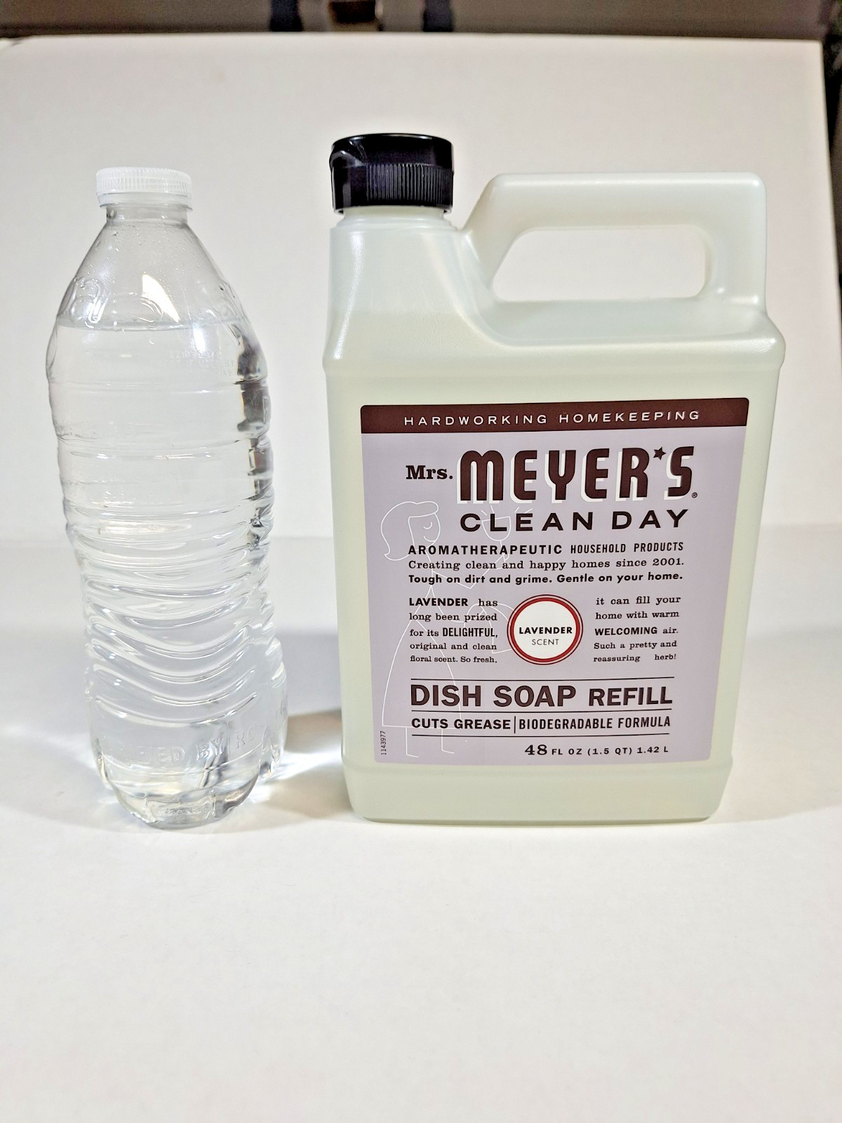 Mrs. Meyer’s 304831 Lavender Scent Liquid Dish Soap Refill 48 oz.