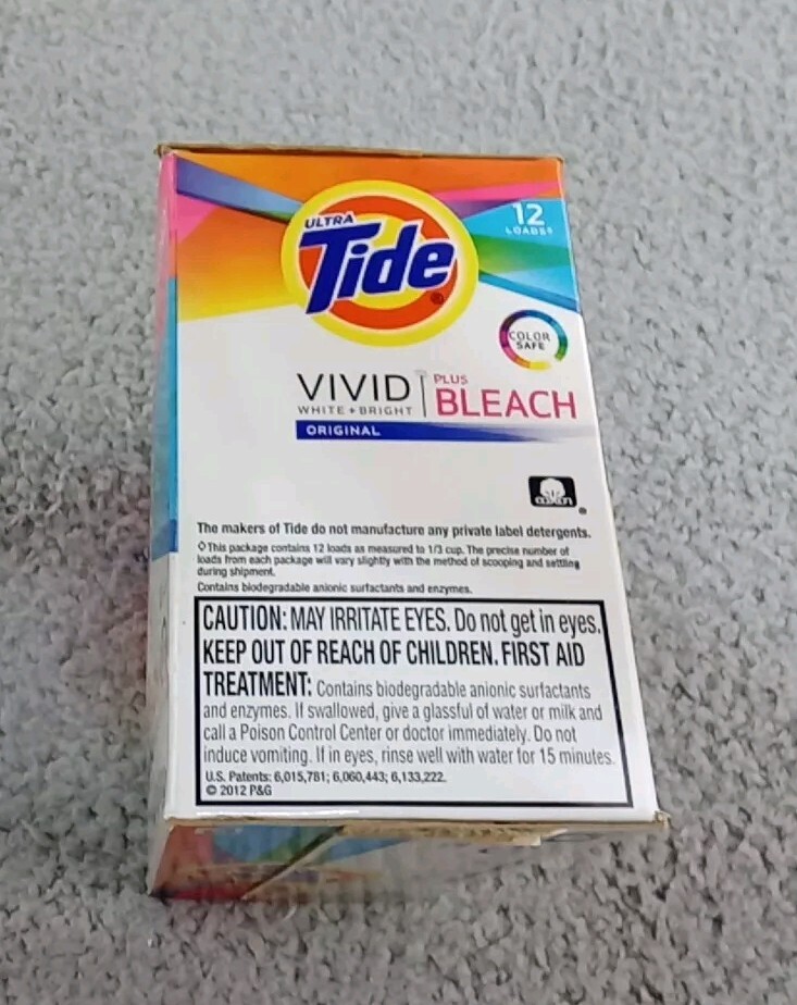 ULTRA Tide VIVID white + bright with bleach Laundry Detergent Powder 21 Oz