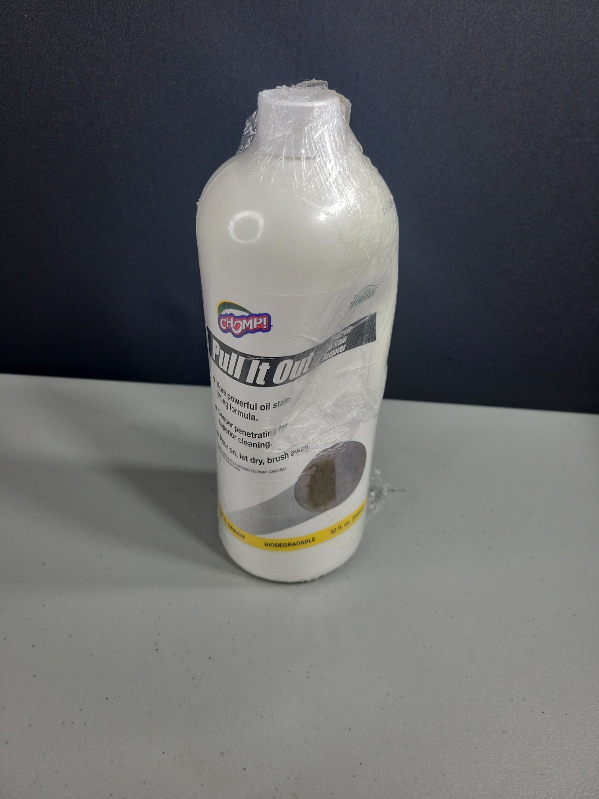 CHOMP! Concrete Oil Stain Remover: Pull It Out Removes and Cleans Oils, 32 Fl Oz