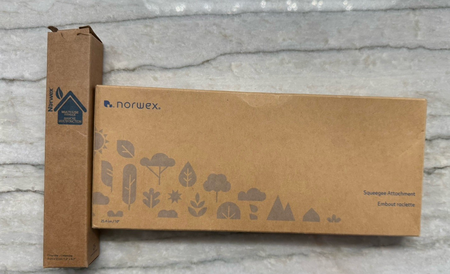 NEW Norwex Squeegee and Multi Use Handle