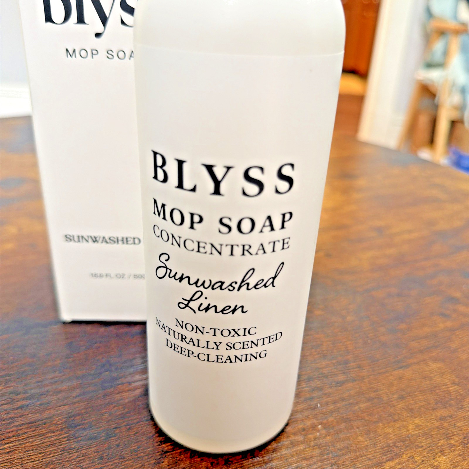 Blyss Mop Soap SunWashed Linen 16.9 Fluid Oz Expires /28 500ml New w/Damaged Box