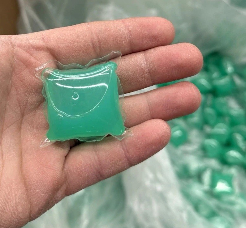 Case Of Green Laundry Pacs (Approx. 700 Ct.)