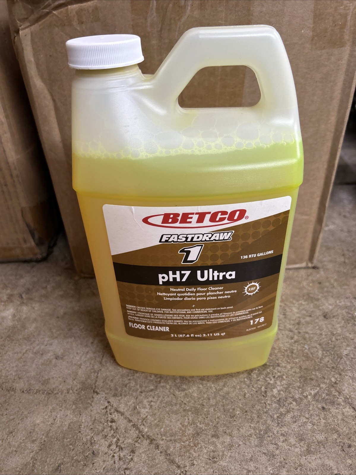 Betco ph7 Ultra floor cleaner. 2L bottle, FAST FREE SHIPPING