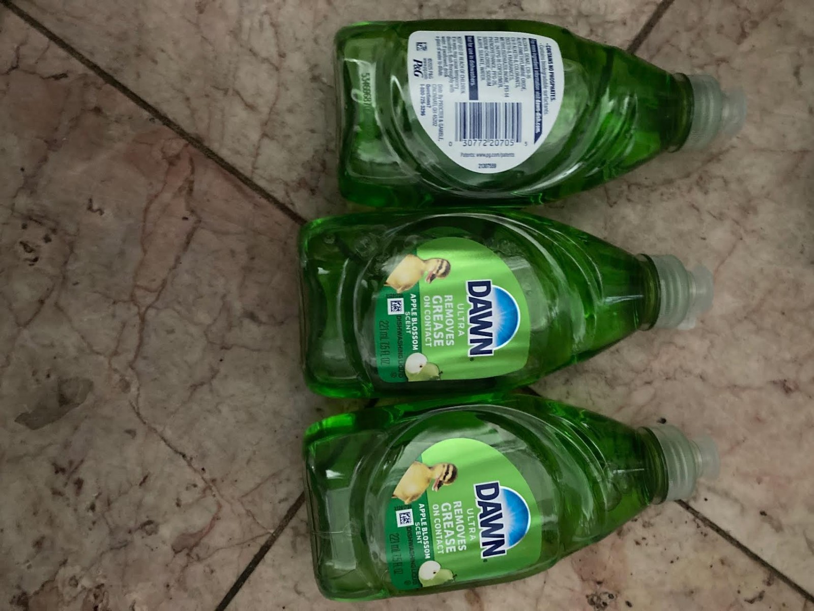 New 3 X 7.5 FL oz Dawn Ultra Removes Crease on Contact Apple Blossom Scent