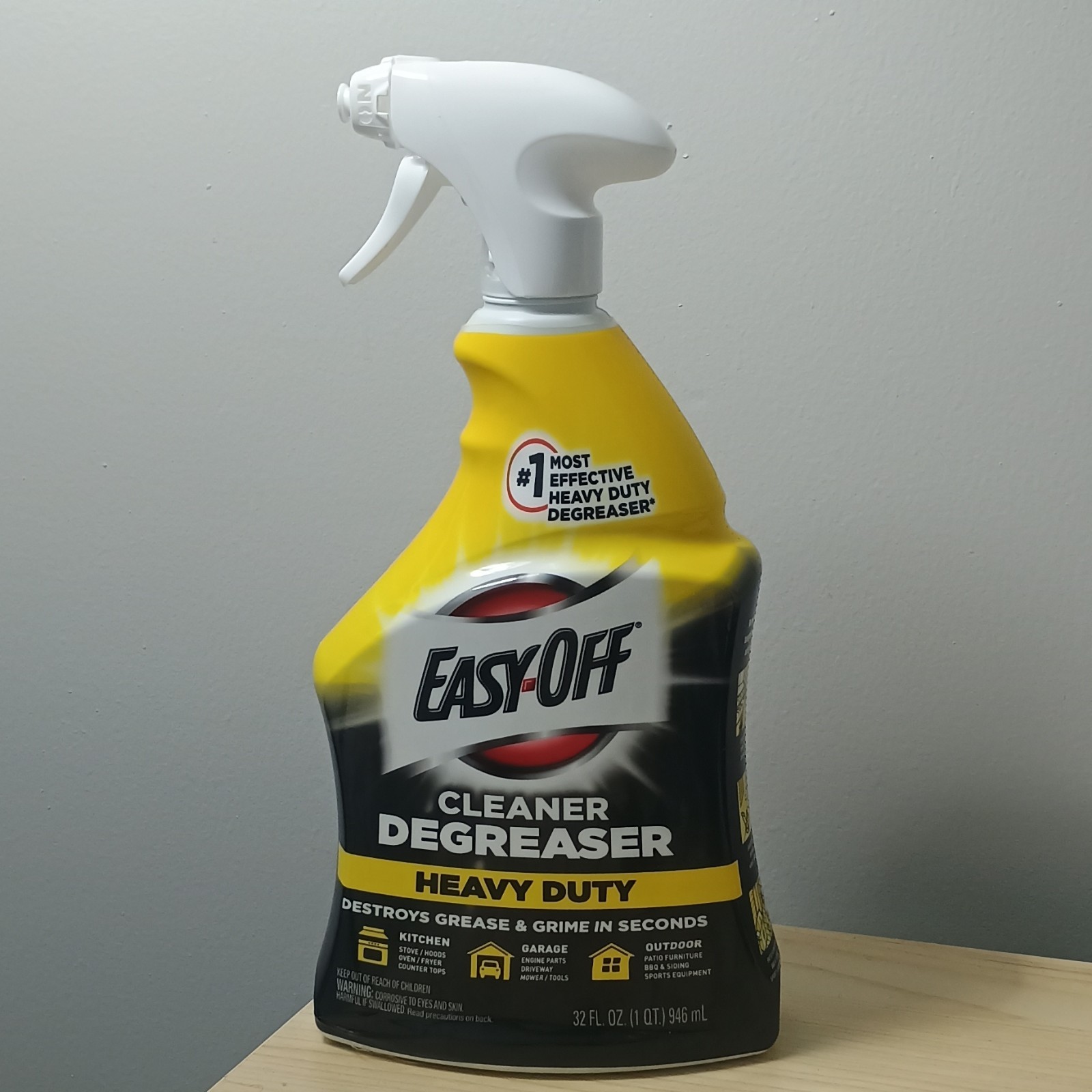 EASY-OFF Heavy Duty Cleaning Degreaser Spray 32 fl oz