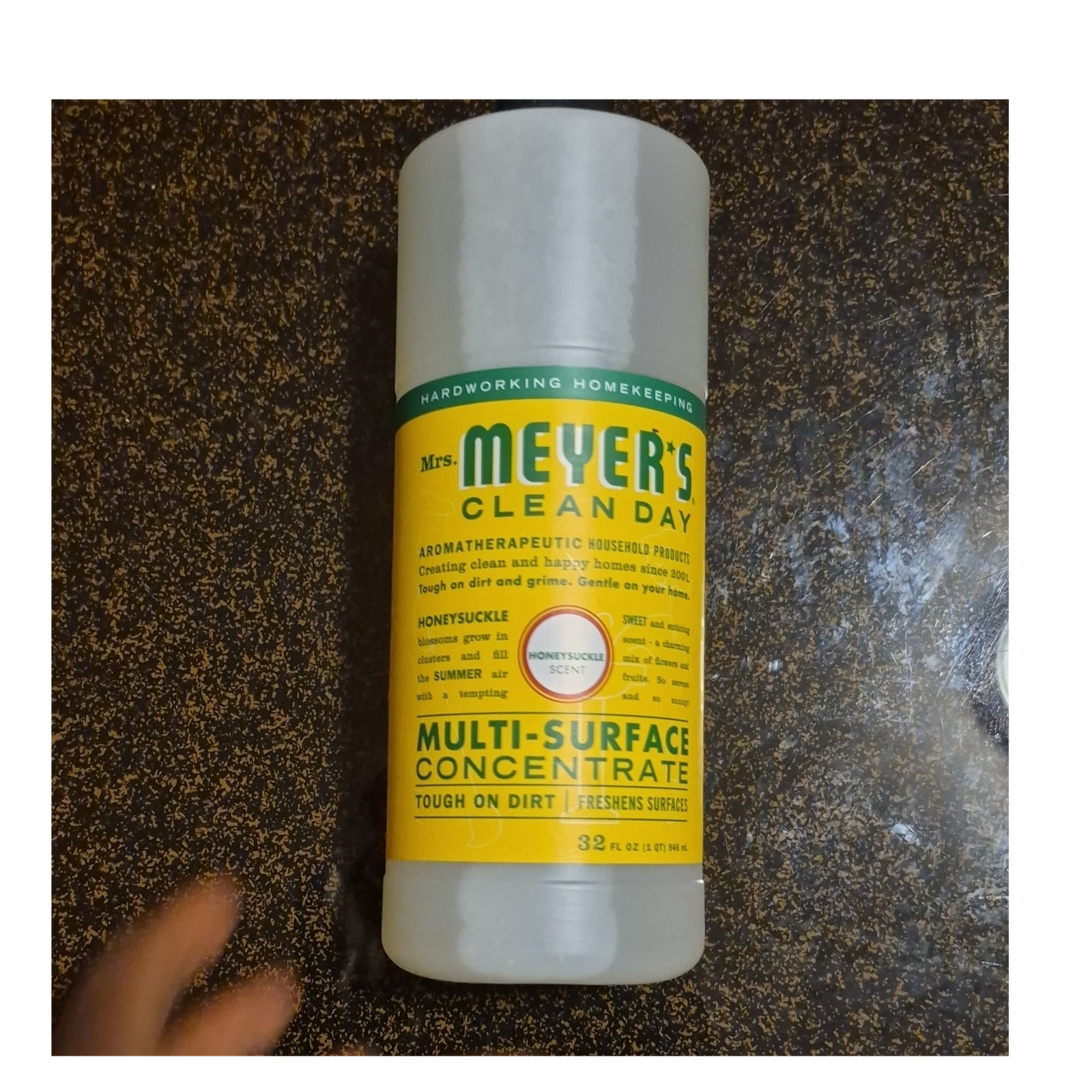 Mrs. Meyer’s Clean Day Multi-Surface Cleaner Concentrate Honeysuckle 32 fl oz