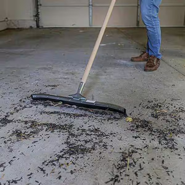 24 in Curved Industrial Duty Steel Floor Squeegee Garage Driveway Water Cleaning