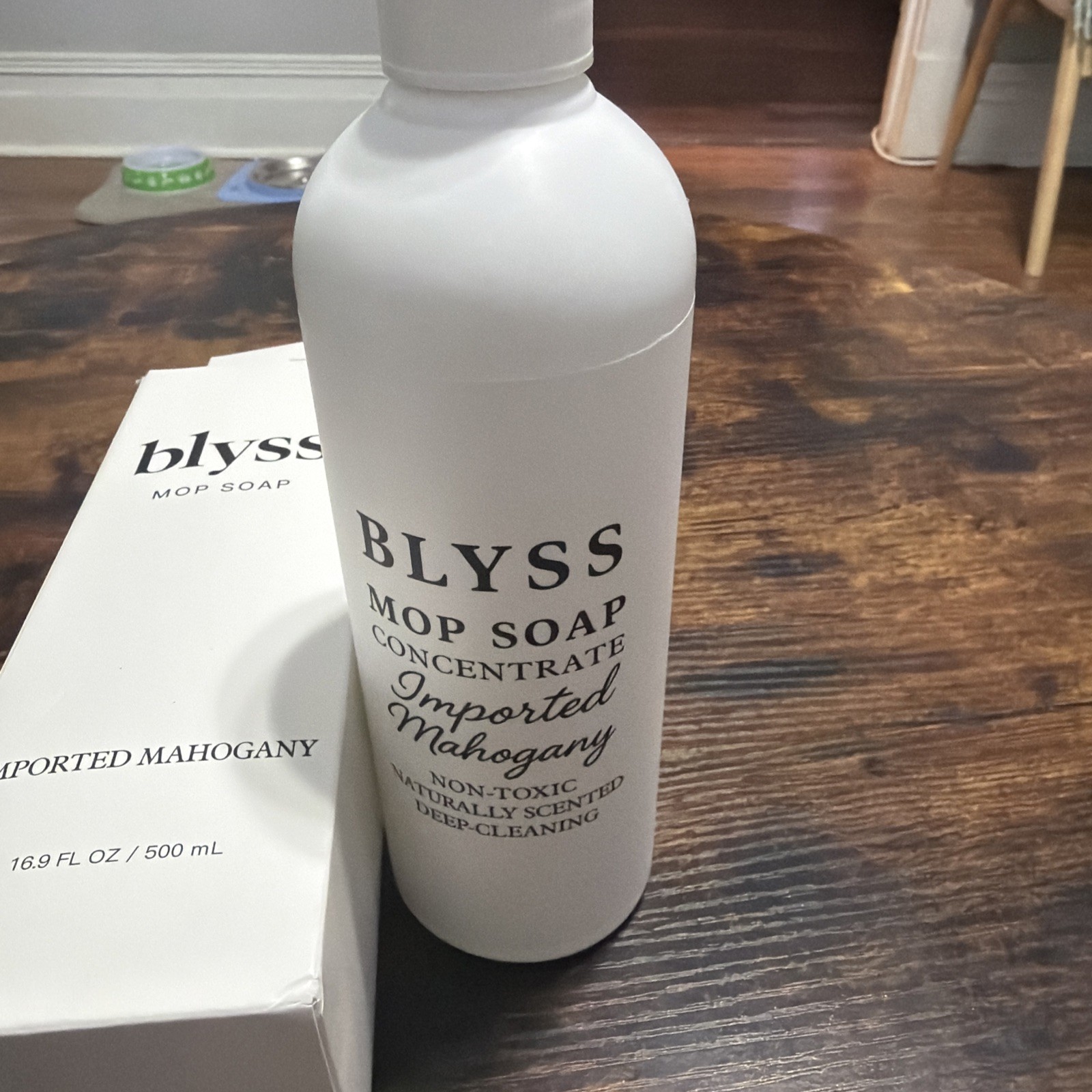 Blyss Mop Soap Concentrate Imported Mahogany 16.9 Fl Oz Exp 01/11/2028