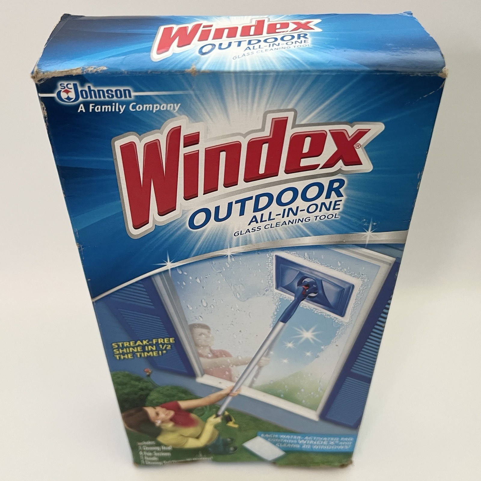Windex Outdoor All-In-One Glass & Window Cleaner Tool Starter Kit