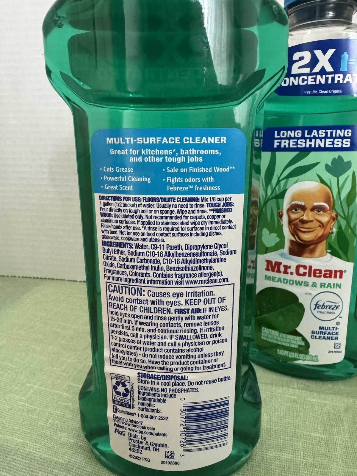 Mr Clean Multi-Surface Cleaner with Febreze Freshness 23 fl oz Pack of 2 New NIB