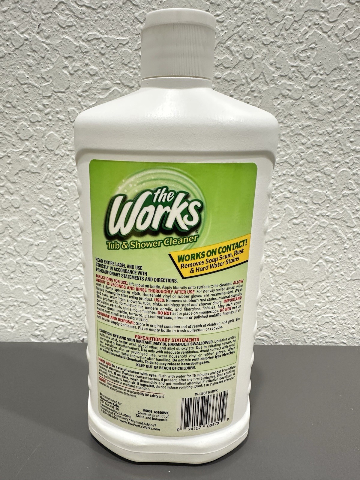 The Works Tub & Shower Cleaner 16 fl oz Hard Water Rust (Missing Seal Read)