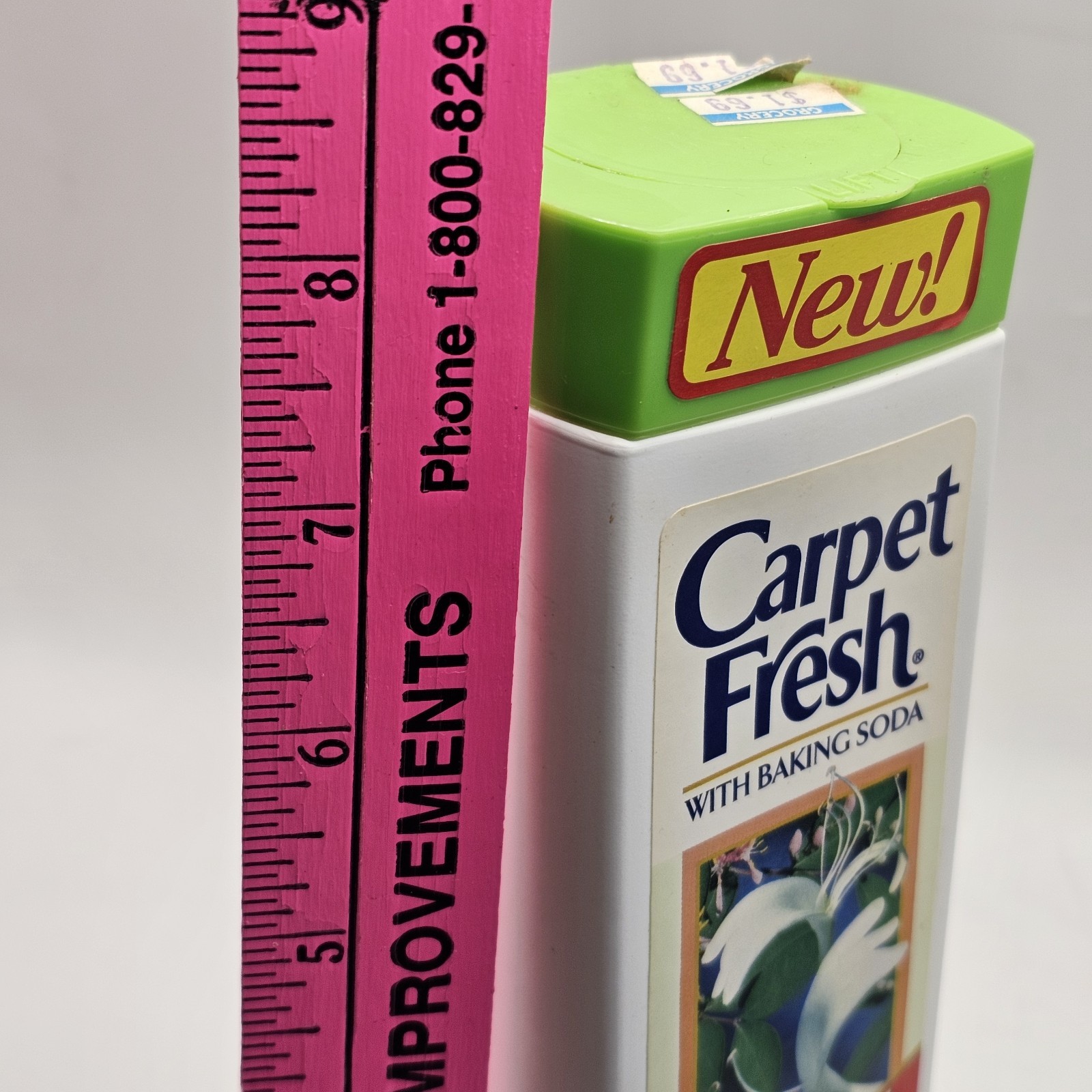 Carpet Fresh Rug Room Deodorizer Powder Honeysuckle Vtg 1996 14 oz Prop