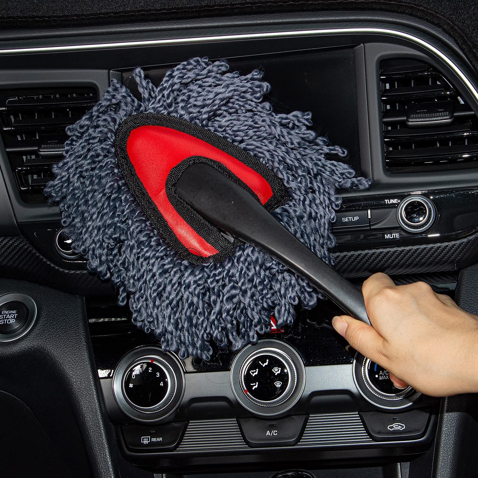 Scratch-Free Microfiber Car Duster with Extendable Handle for Vehicles