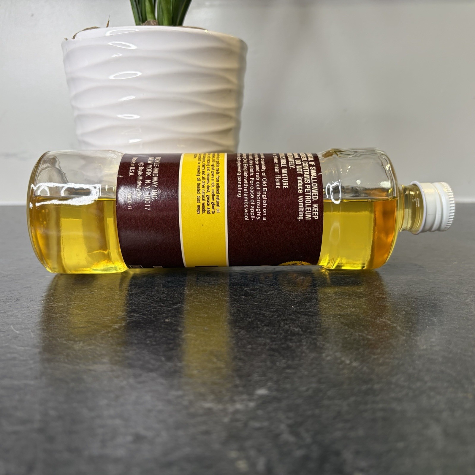 Lot Of 2 Old English Lemon Oil Furniture Polish 16 Oz GLASS Vintage 50-60%