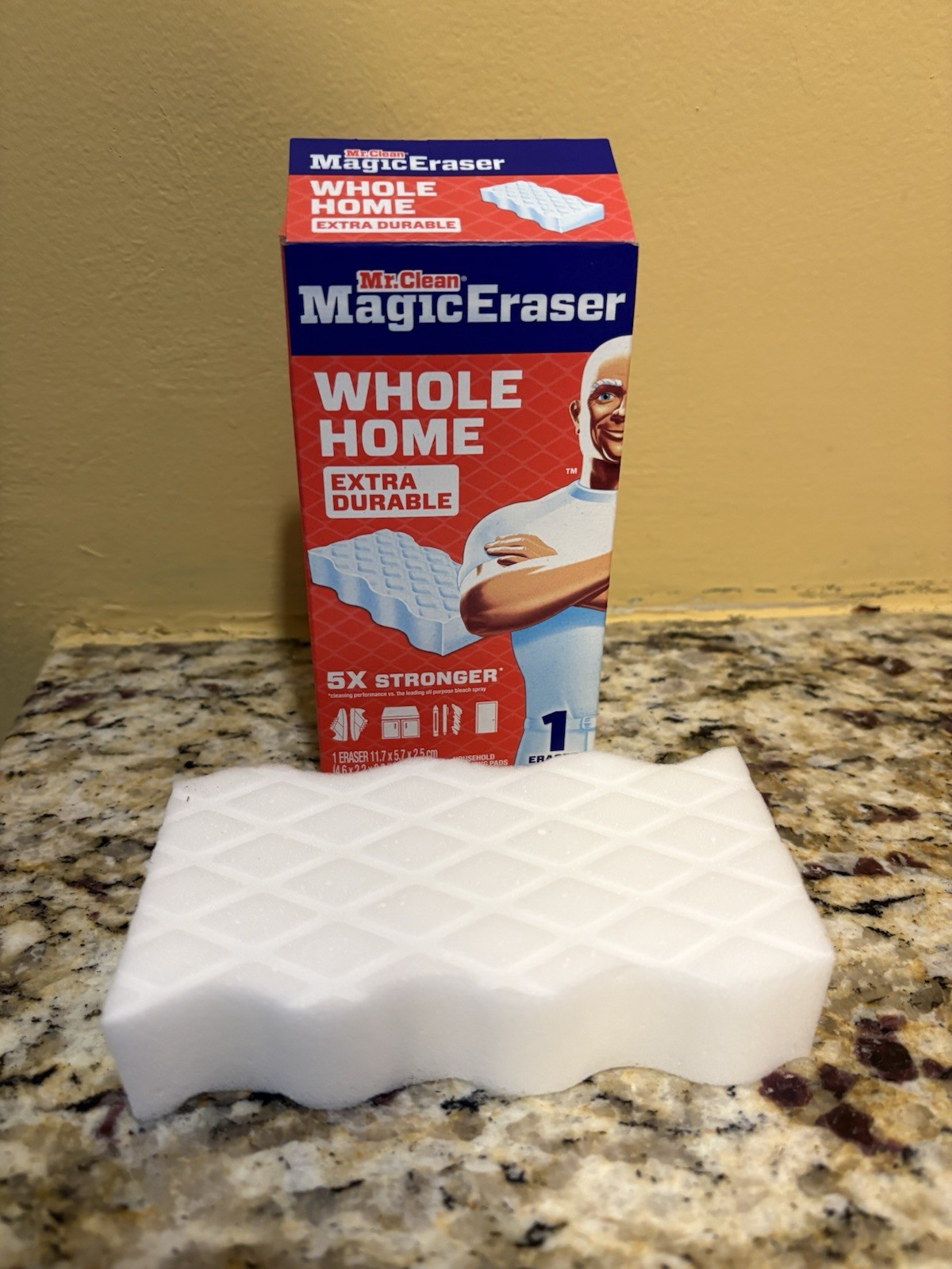 LOT OF 12 Mr. Clean Magic Eraser Pads , Extra Durable 12 Pads Total