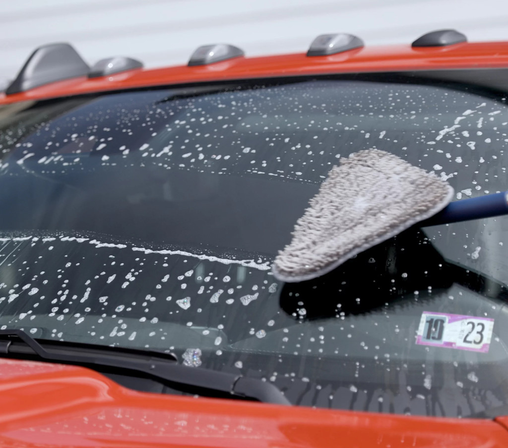 CAMPANELLI Pro Series Windshield & Glass Cleaning Kit-Aqua