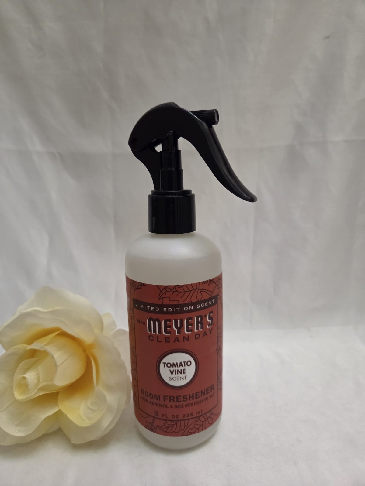 Meyer’s Clean Day Tomato Vine Scent . & Room Freshener 8.Oz #401