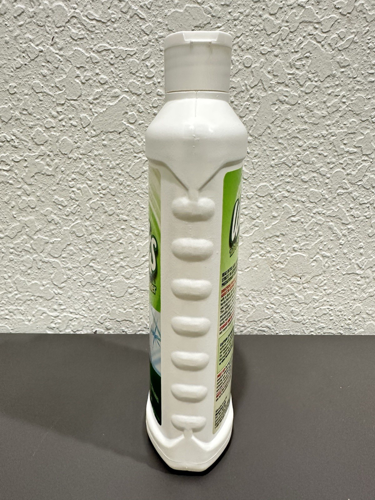 The Works Tub & Shower Cleaner 16 fl oz Hard Water Rust (Missing Seal Read)
