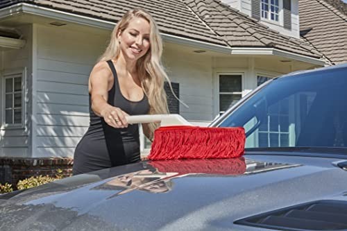 “Car Duster with Plastic Handle & Red Cotton Mop – Quickly Removes Dust & Dirt”