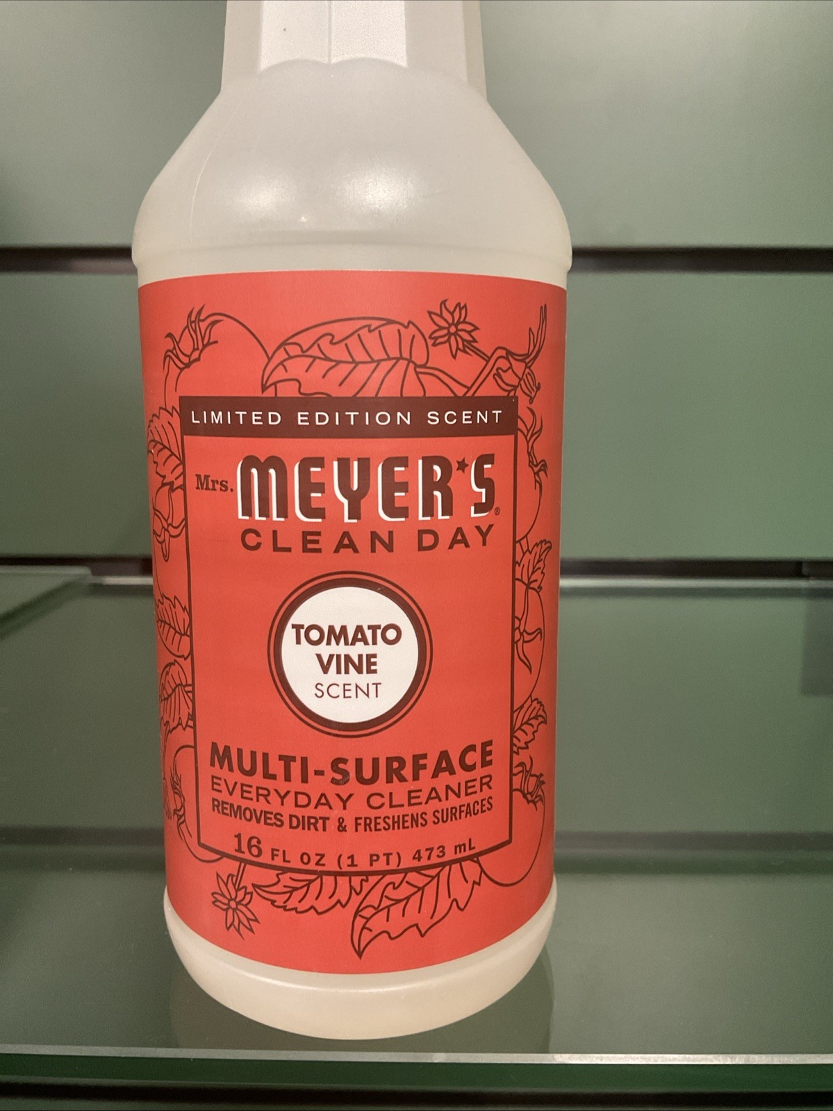MRS. MEYER’S CLEAN DAY Multi-Surface Everyday Cleaner, Tomato Vine Scent, 16 Oun