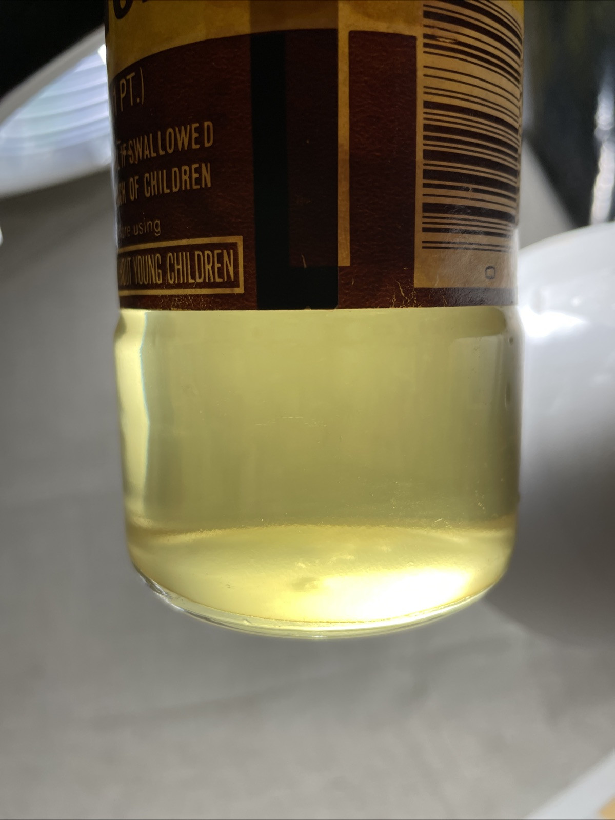 VTG Old English Furniture Polish Lemon Oil 30% Remaining 16 Ounce Bottle