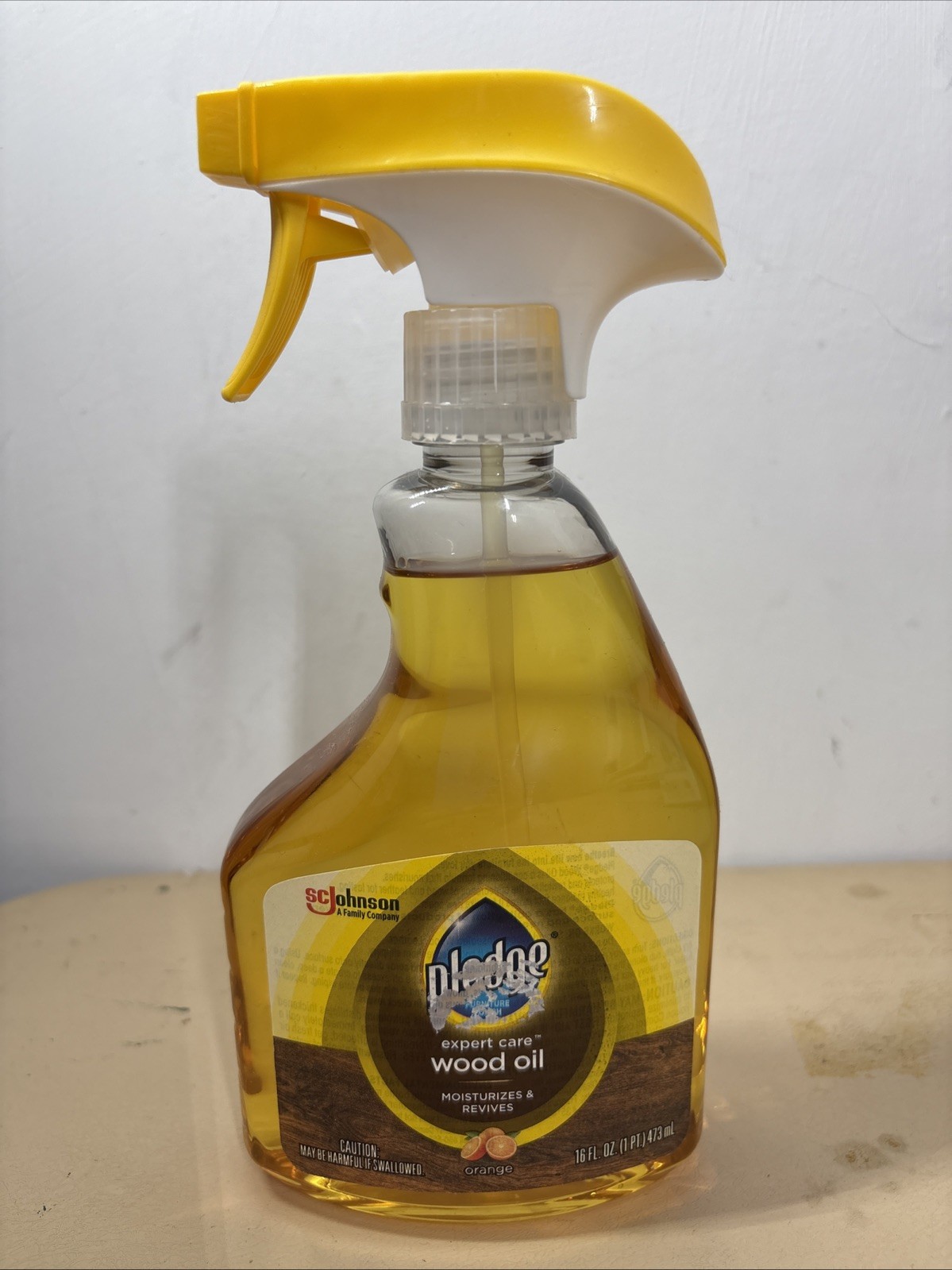 Pledge Expert Care Wood Oil, Moisturizes & Revives, Orange Scent, 16 Fl. Oz.