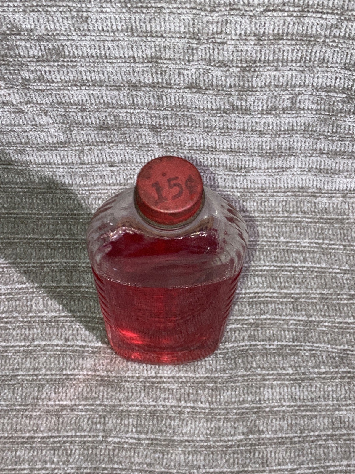 Vintage Old English Red Oil Furniture Polish 8oz Glass Bottle Metal Cap 80% Full